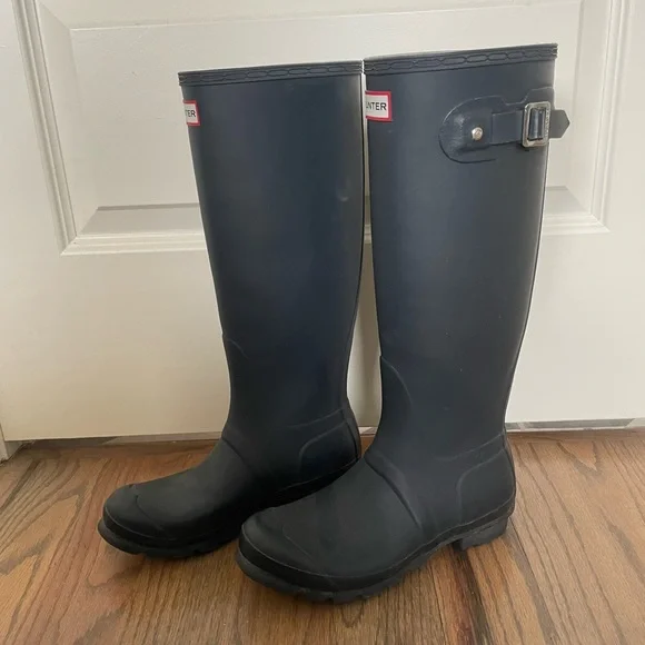 Hunter rain boots- navy - Picture 3 of 5